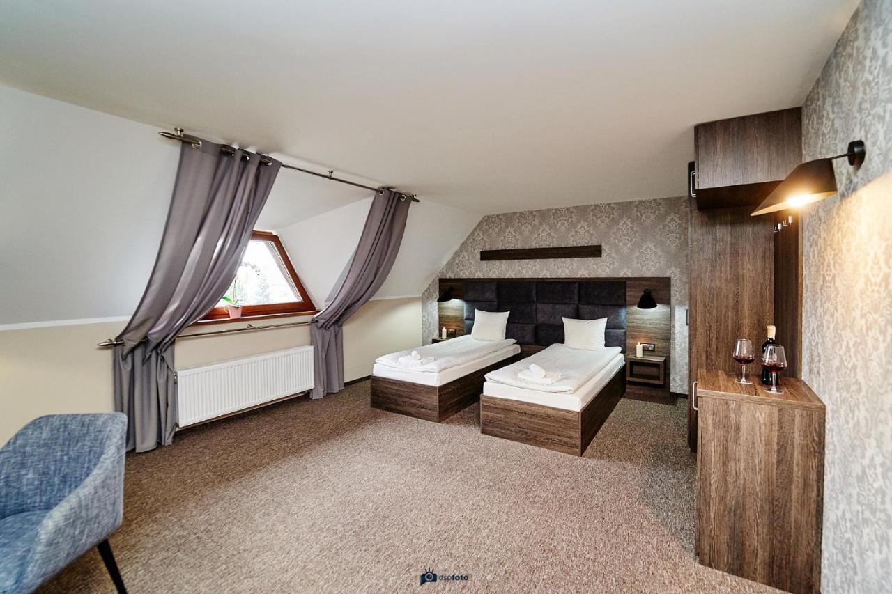 Hotel Gosciniec Pod Strzecha Suwałki Exterior foto